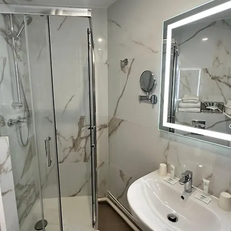 Hotel Riviera Renovated