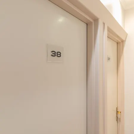 Ξενοδοχείο Riviera Opera Cadet 3*