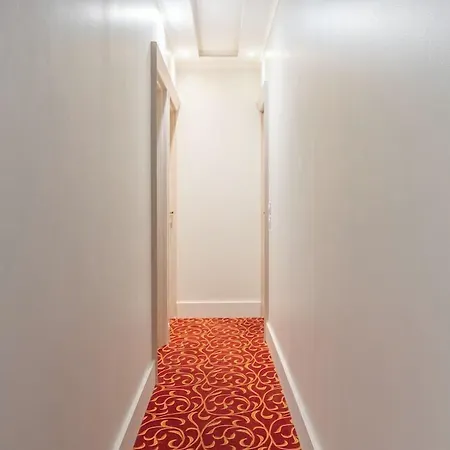 Riviera Renovated 3*