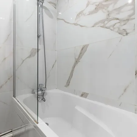 Riviera Renovated Hotel 3*