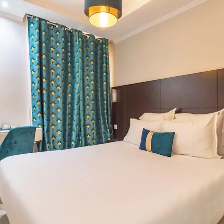 Riviera Opera Cadet Hotel
