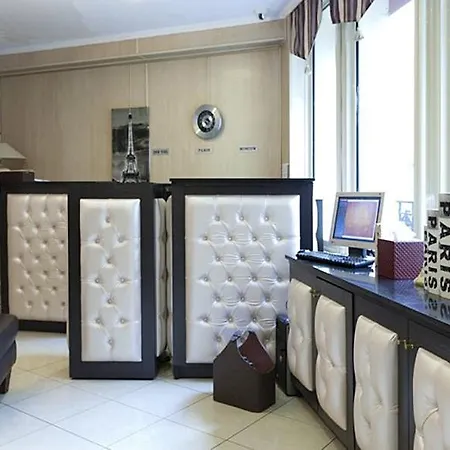 Riviera Hotel