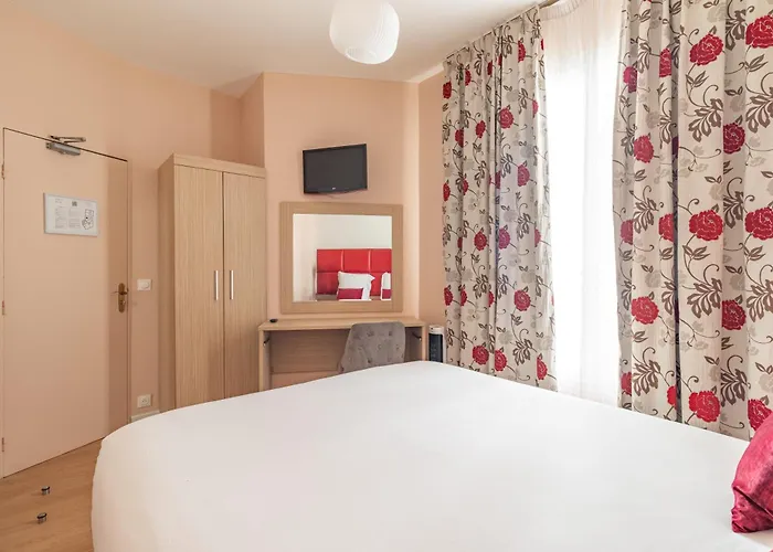 Riviera Opera Cadet 3* Париж