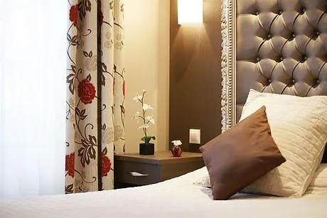 Riviera Opera Cadet Отель