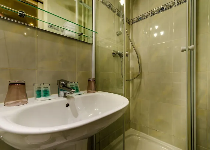 Riviera Opera Cadet Отель 3*