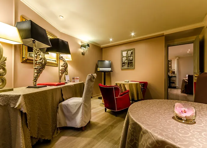 Riviera Renovated Hotel 3*