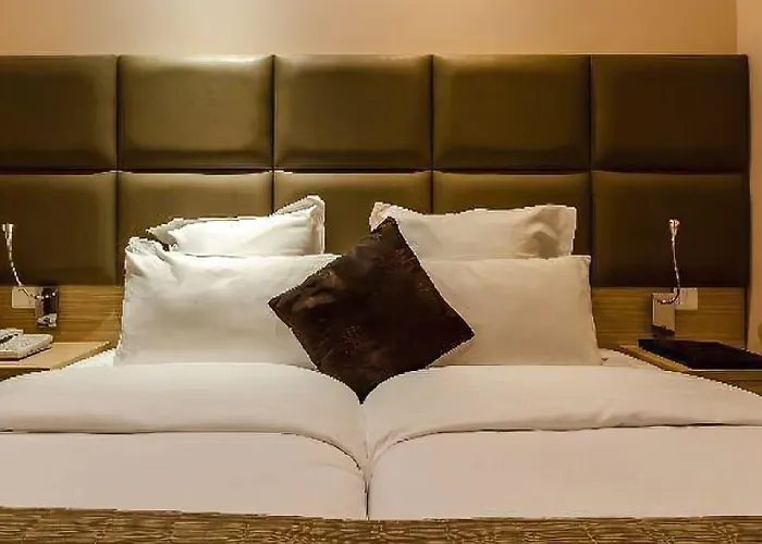 Riviera Opera Cadet Отель Париж