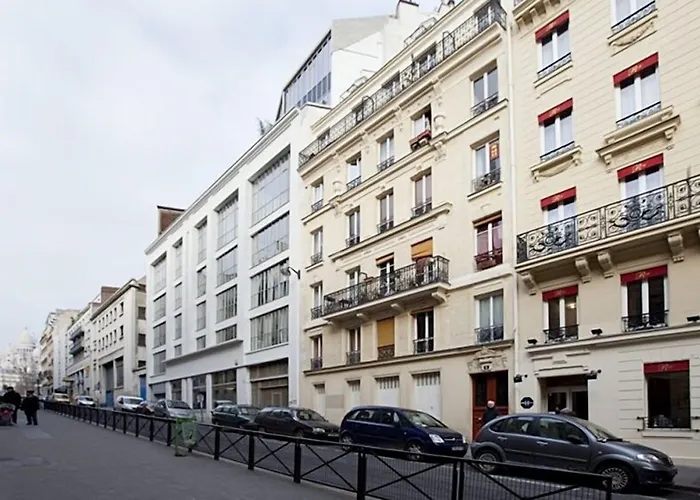 Riviera Opera Cadet Отель 3*