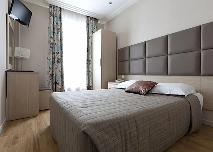 Riviera Opera Cadet Отель Париж