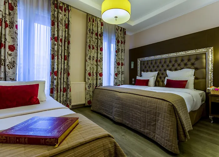 Riviera Opera Cadet Hotel 3*