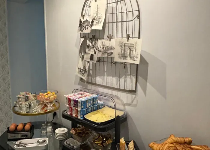 Riviera Opera Cadet Отель