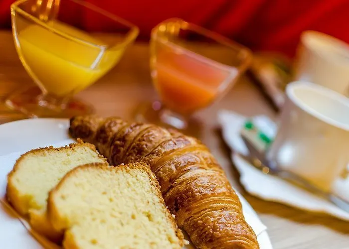 Riviera Opera Cadet Отель 3*