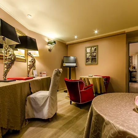 Riviera Opera Cadet Hotel 3*