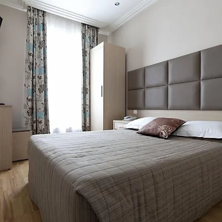 Riviera Opera Cadet Hotel Paris