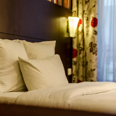 Riviera Renovated Отель Париж