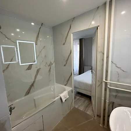 Riviera Renovated 3* Париж