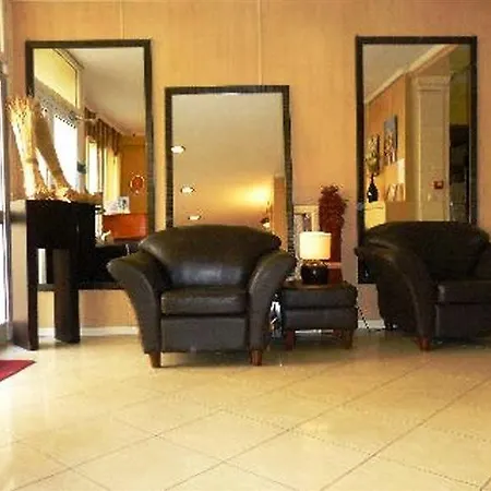 Отель Riviera Renovated 3*