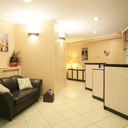 Riviera Renovated Отель Париж