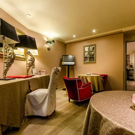 Riviera Renovated 3* Париж